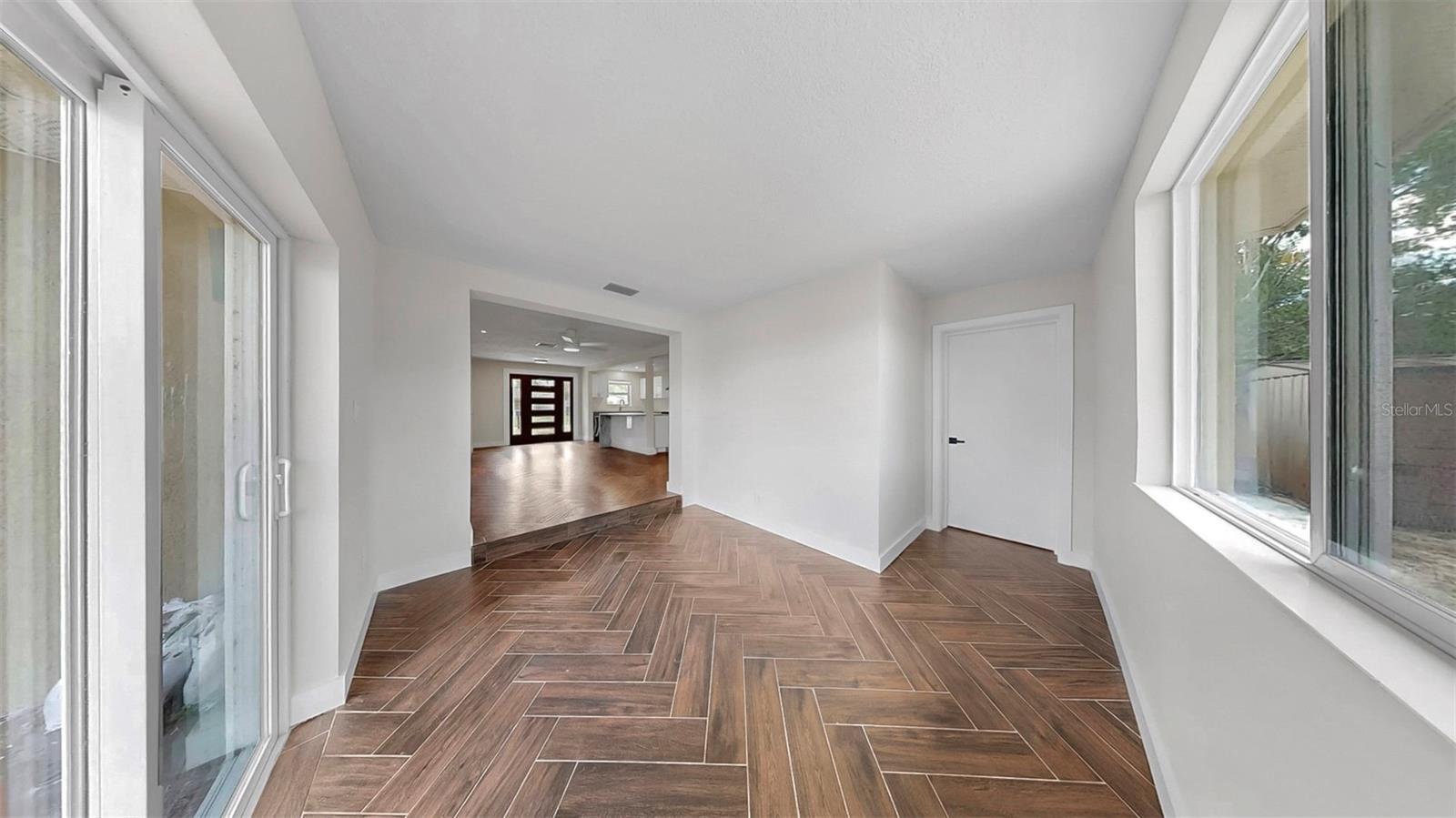 TROPIC SHORES - Residential Lease