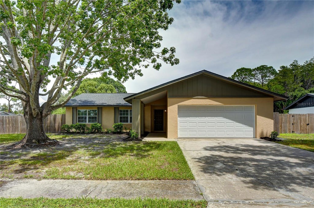 Photo of 13931 Pathfinder Drive, Tampa, FL 33625 (MLS # TB8543670)