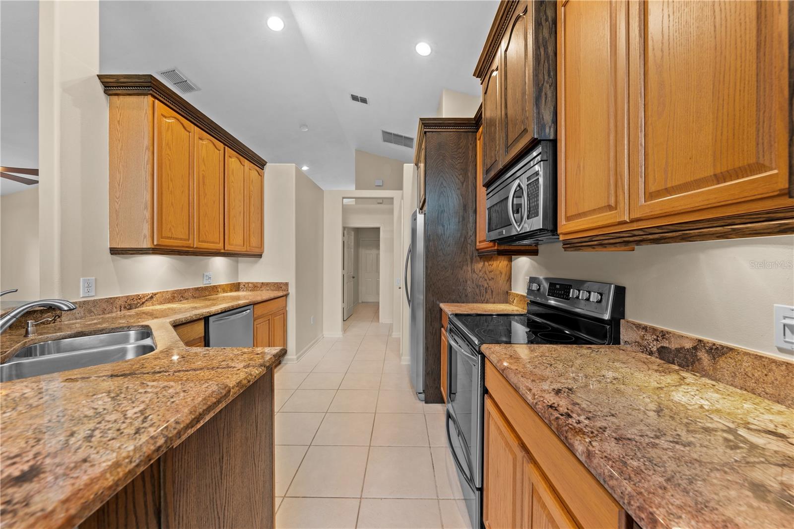 STONEHURST AT STONEFIELD - Residential Lease