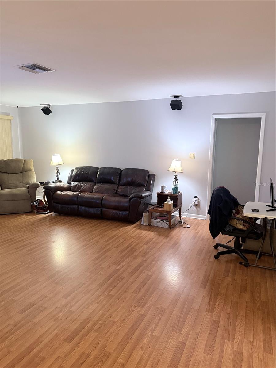 HIGHLAND GROVES ESTATES - Residential