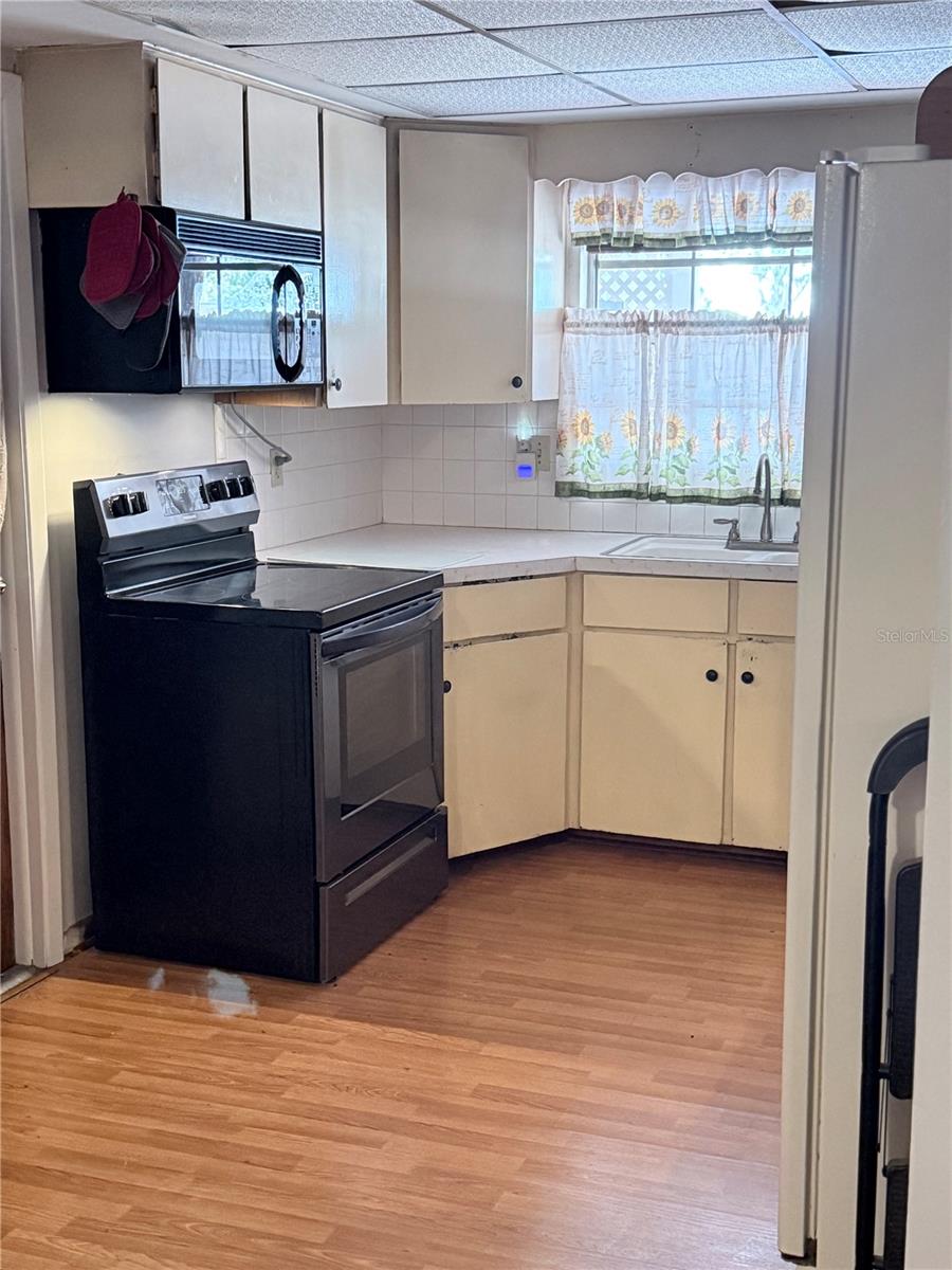 HIGHLAND GROVES ESTATES - Residential