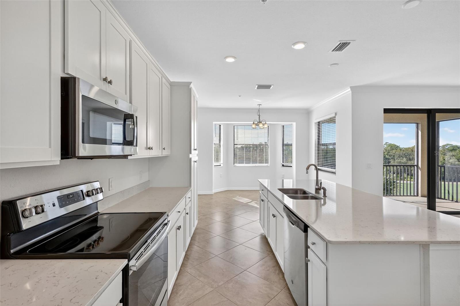 LAKEWOOD NATIONAL - Residential