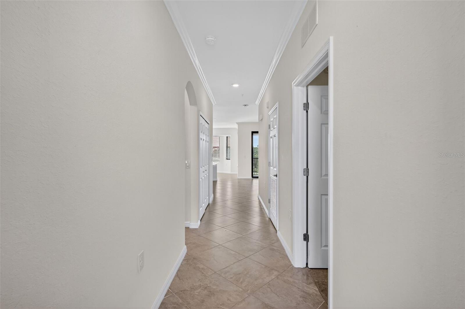 LAKEWOOD NATIONAL - Residential