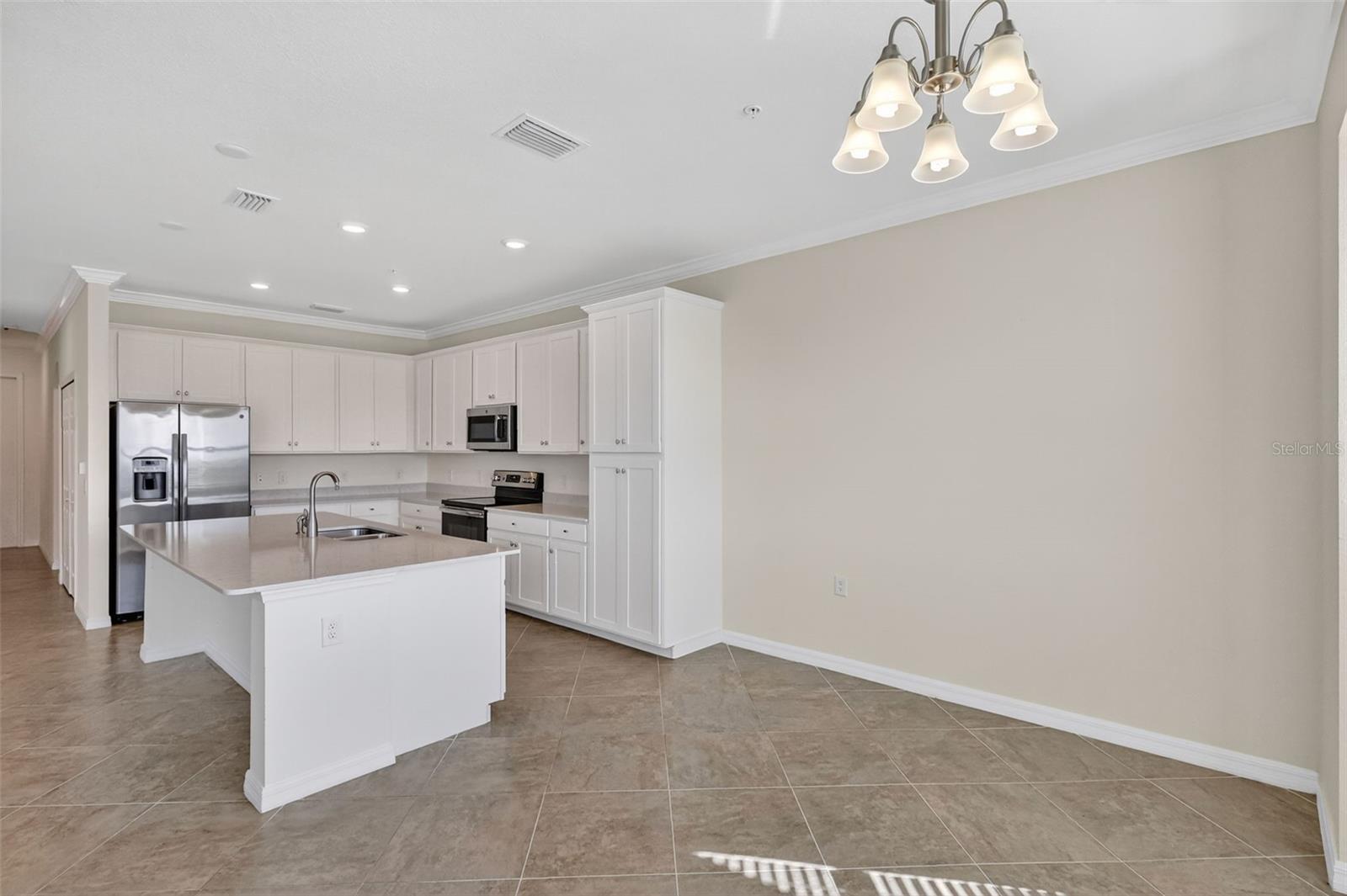 LAKEWOOD NATIONAL - Residential