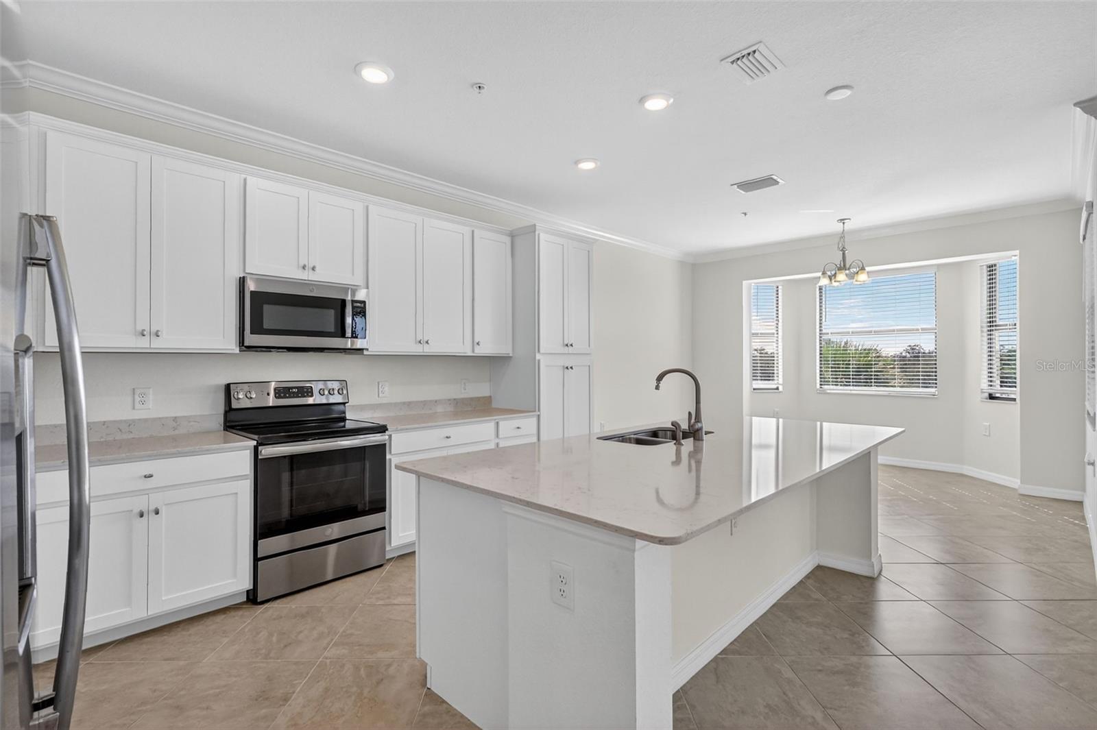 LAKEWOOD NATIONAL - Residential