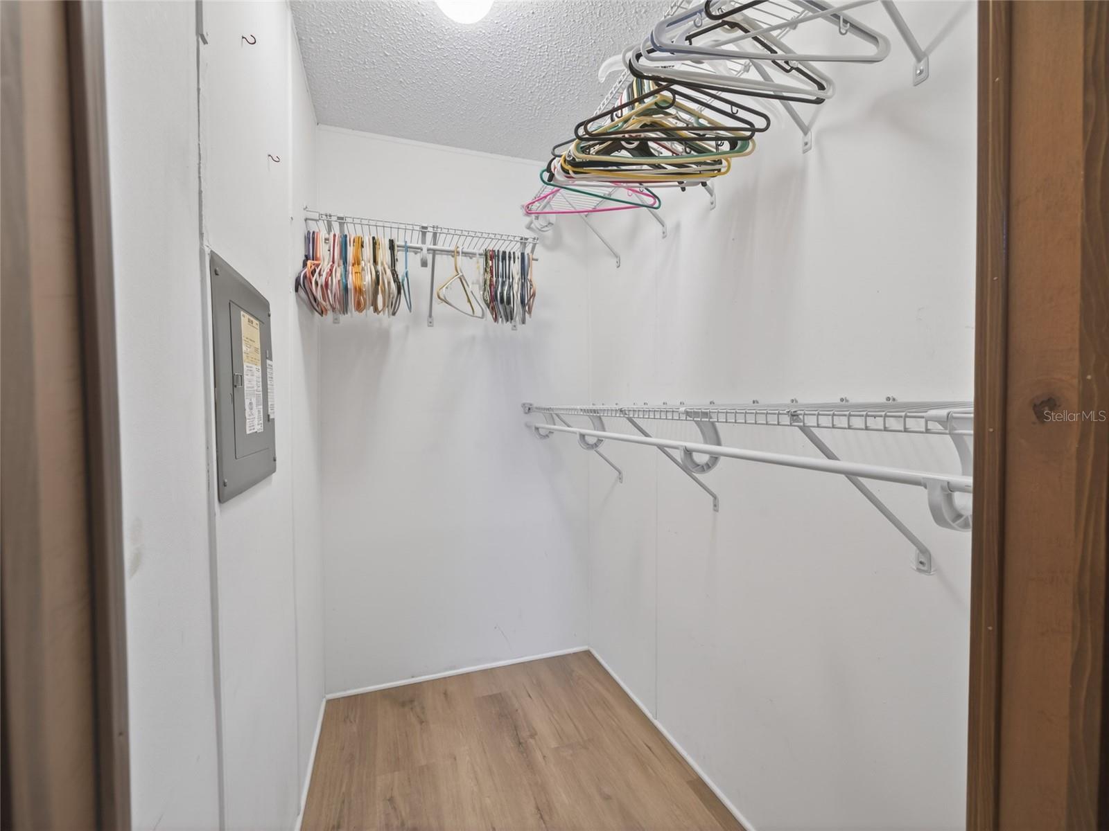 WOODED ACRES UN 02 - Residential