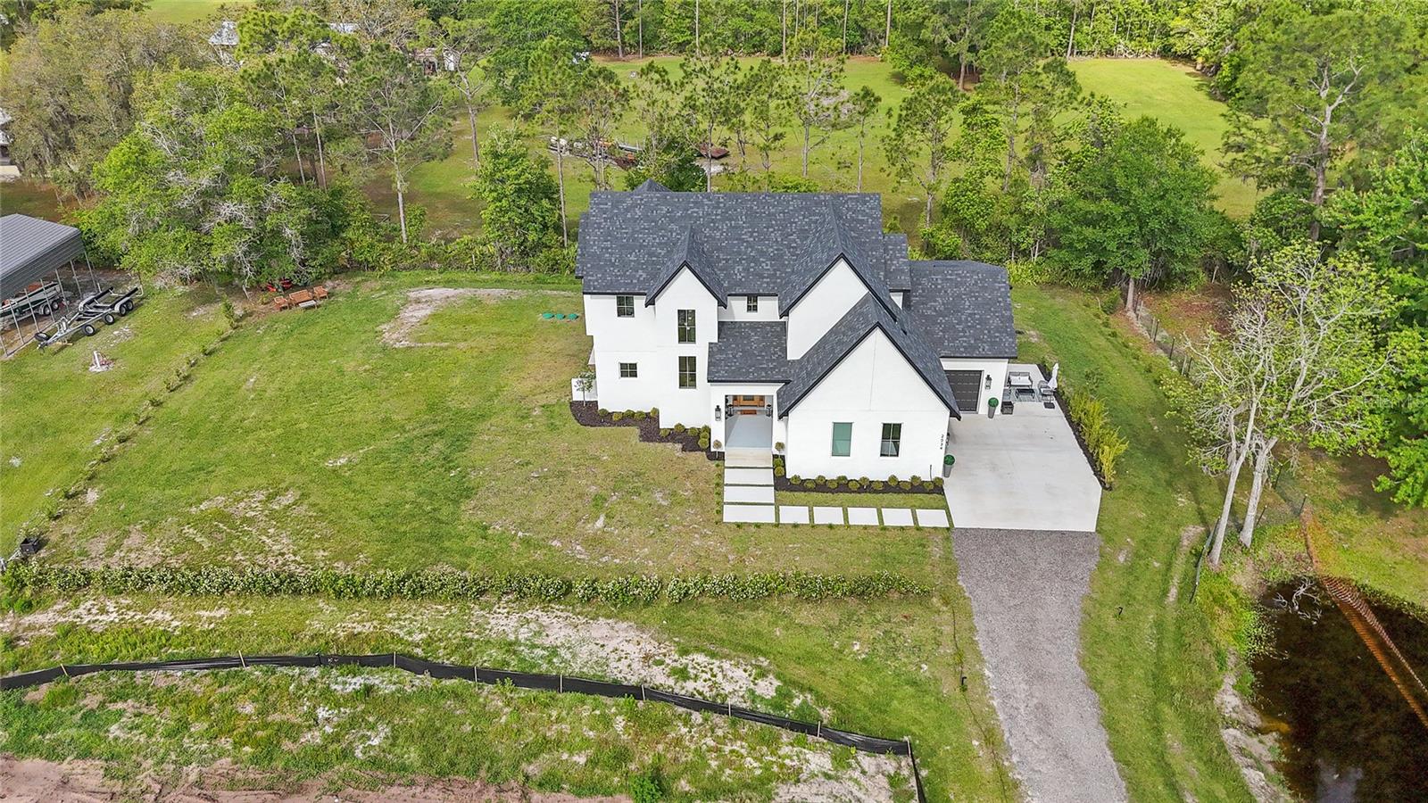 COUNTRY MEADOW - Residential
