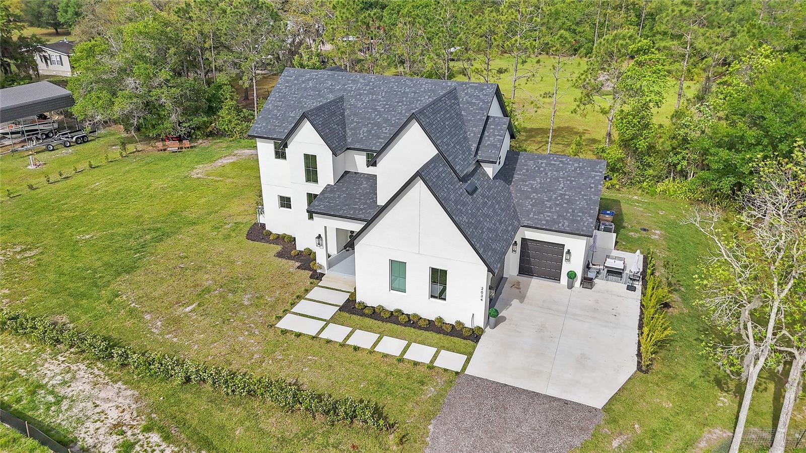 COUNTRY MEADOW - Residential