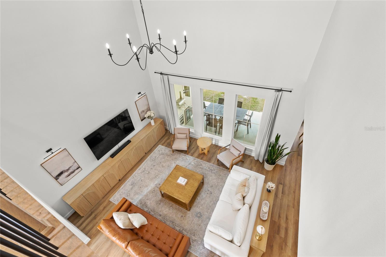 COUNTRY MEADOW - Residential
