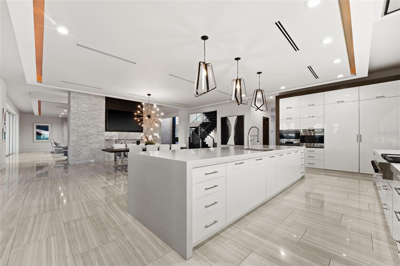 CASA DEL LAGO REP - Residential