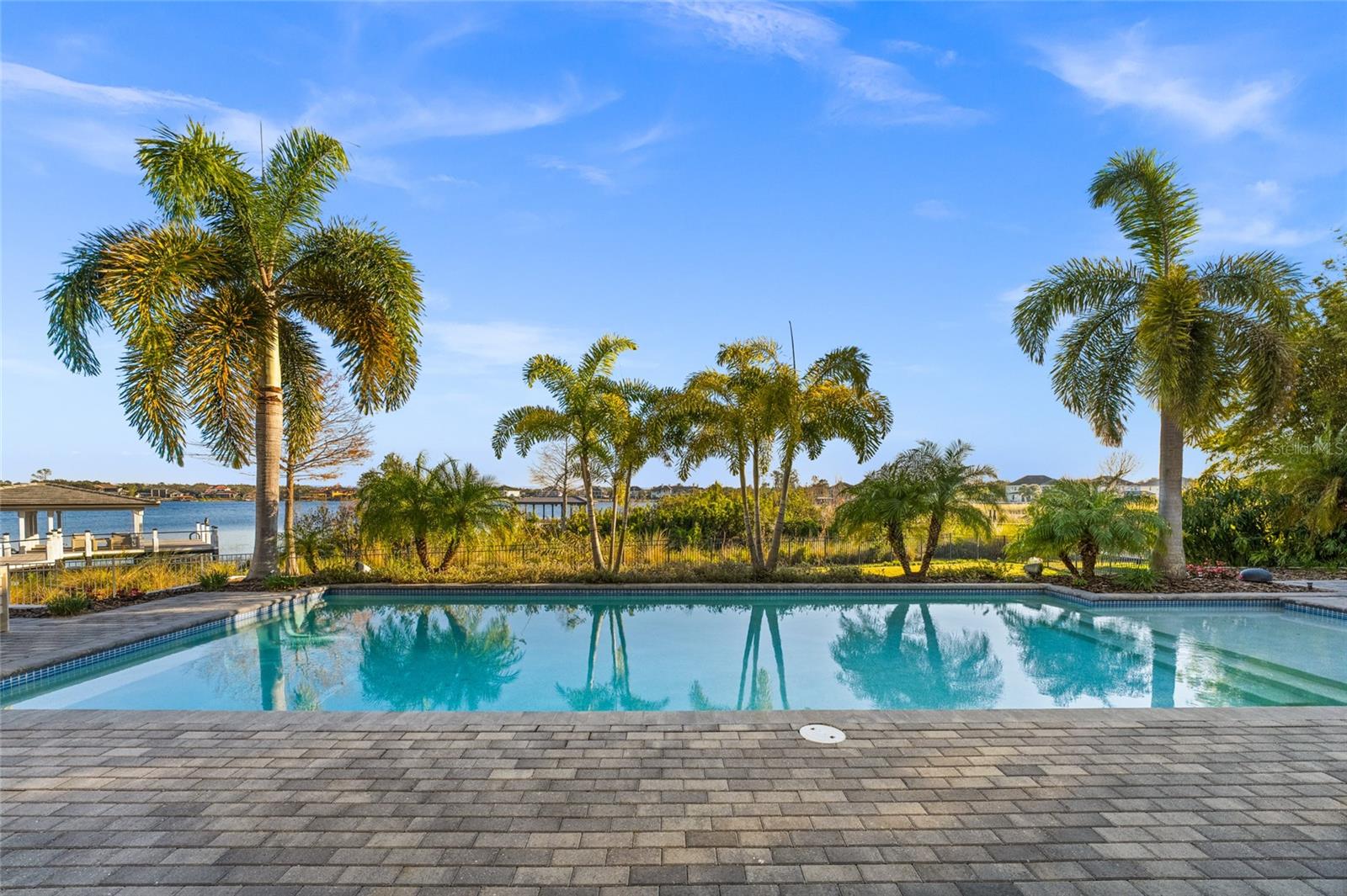 CASA DEL LAGO REP - Residential