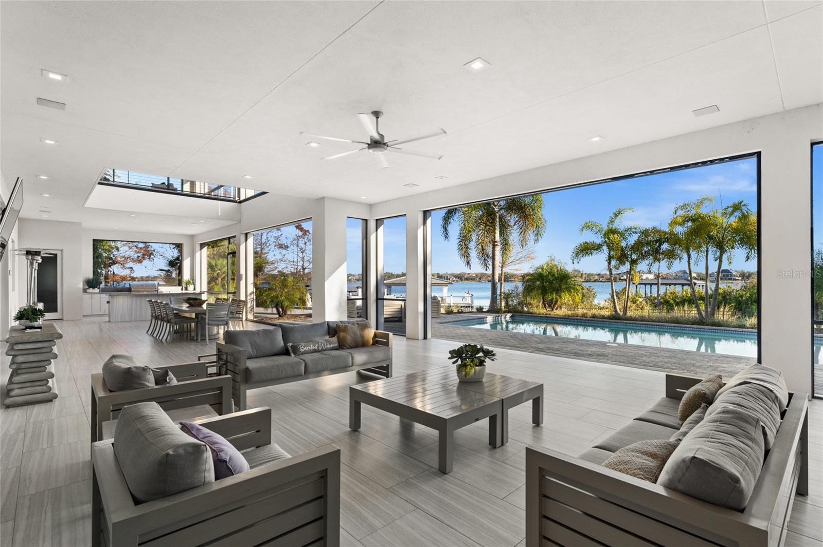 CASA DEL LAGO REP - Residential