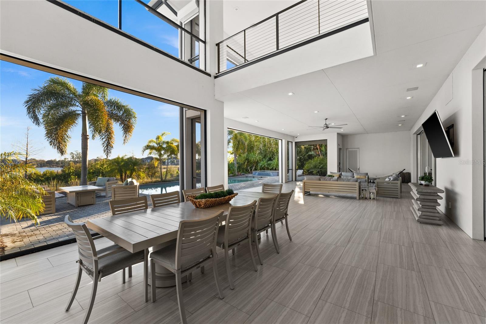 CASA DEL LAGO REP - Residential