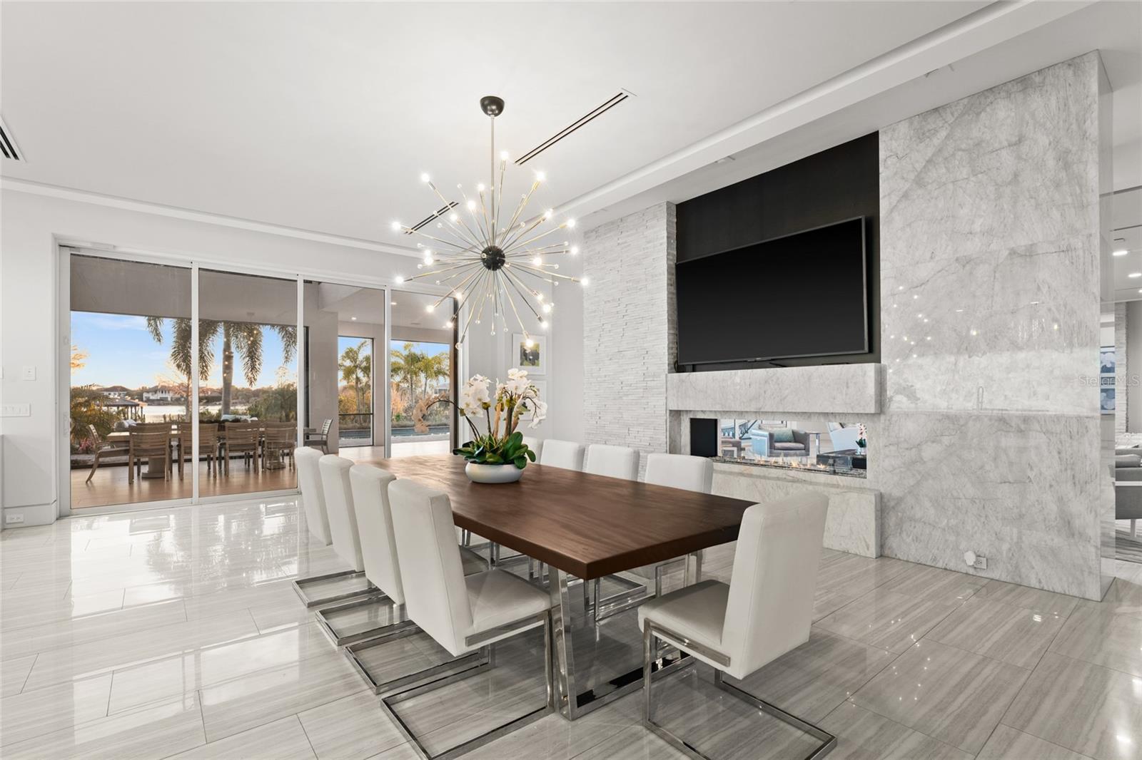 CASA DEL LAGO REP - Residential