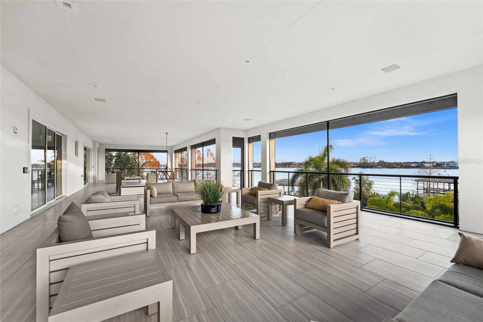 CASA DEL LAGO REP - Residential