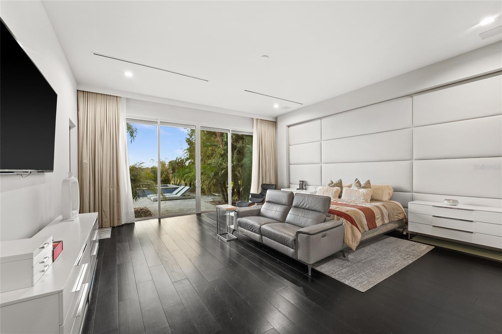 CASA DEL LAGO REP - Residential