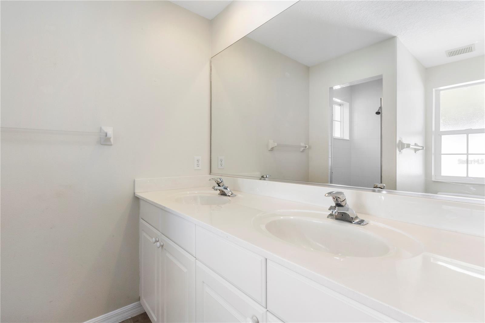 CLARK MEADOWS - Residential Lease