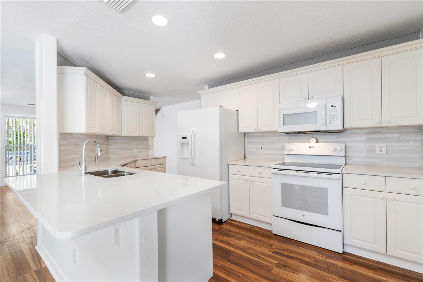 CLARK MEADOWS - Residential Lease