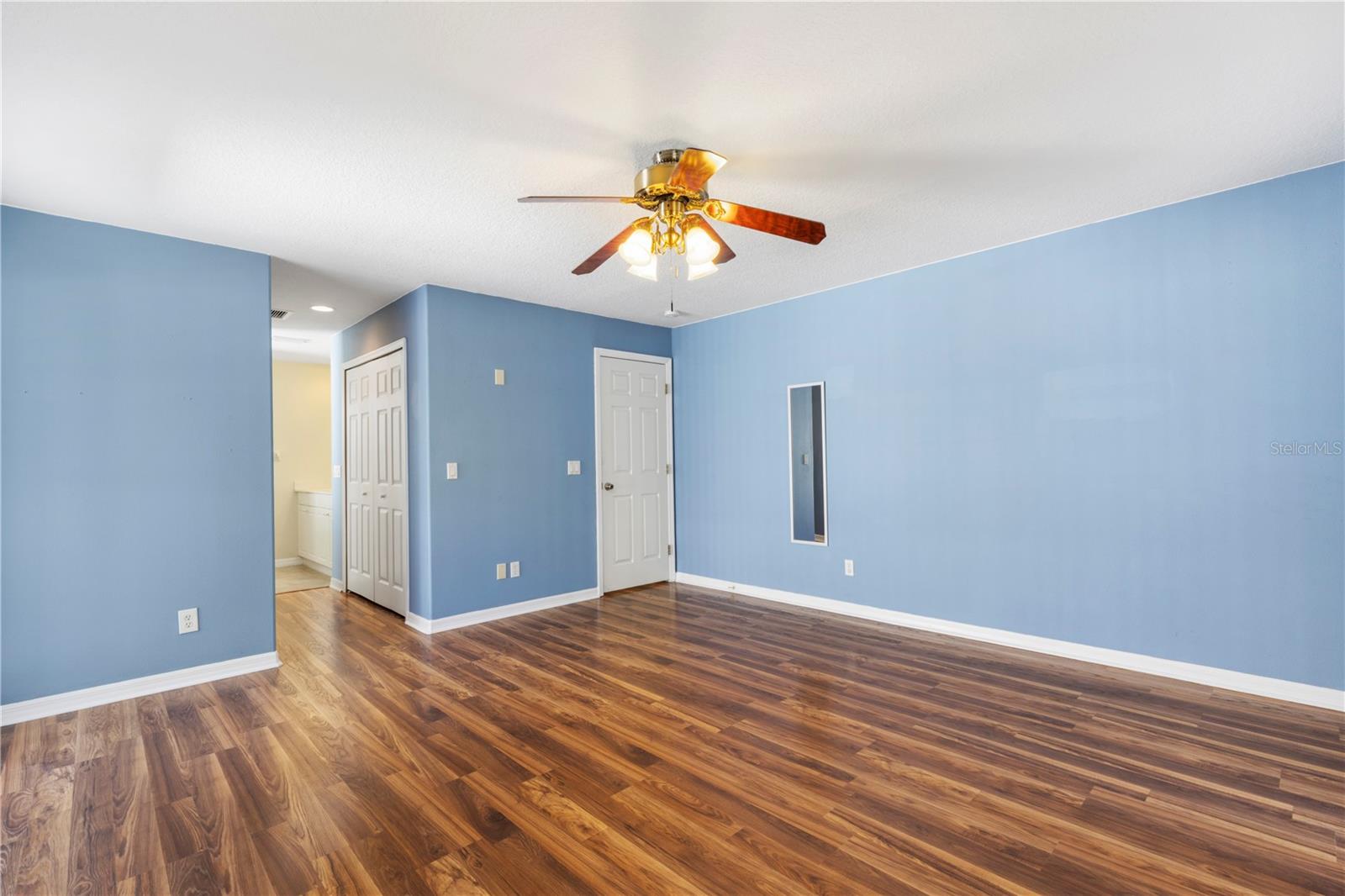 CLARK MEADOWS - Residential Lease