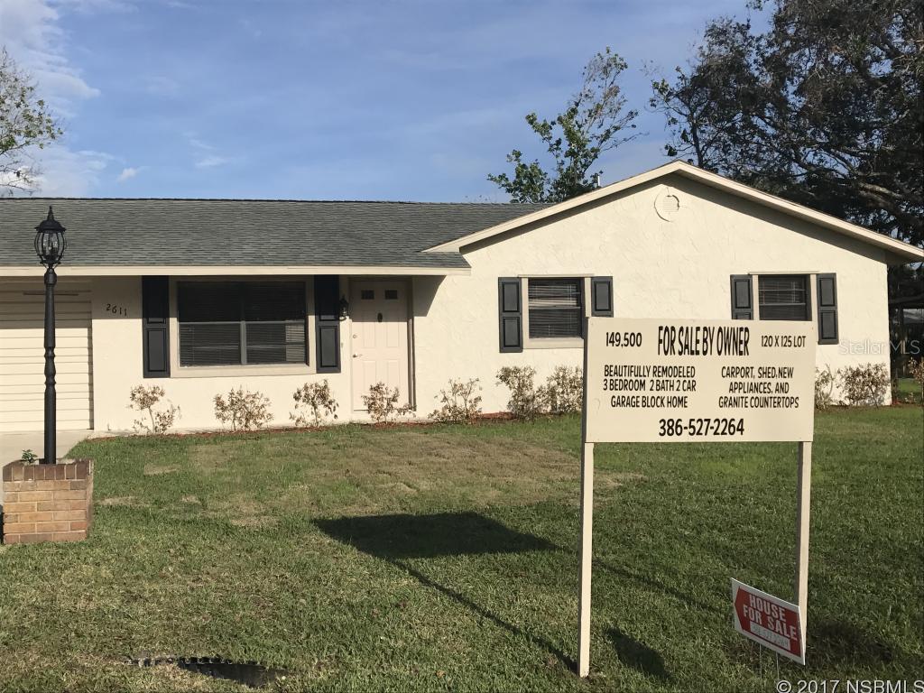 3/2 updated home with granite and new carpet. Triple Lot.