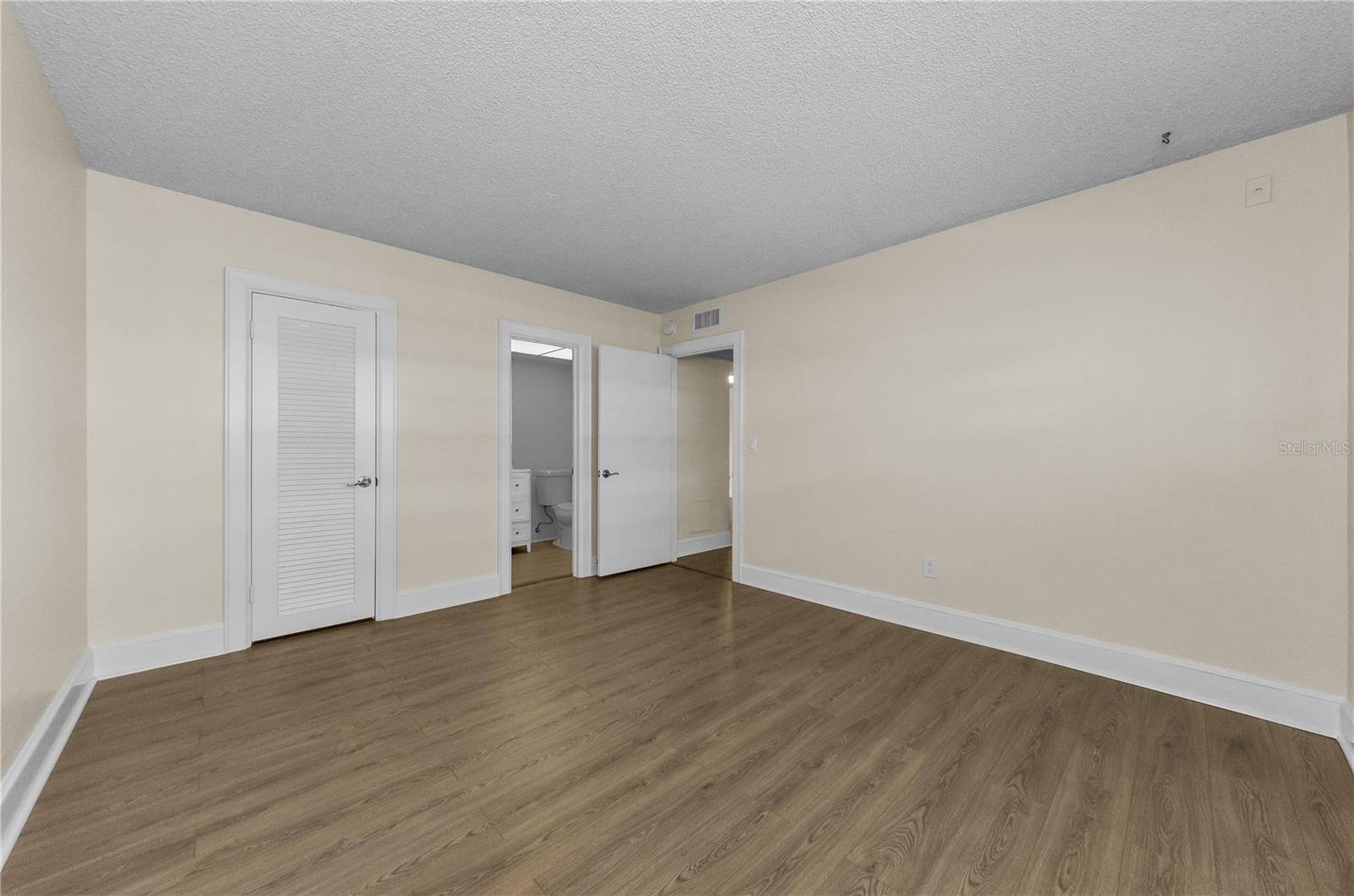 PORT BELLEAIR 4 CONDO - Residential