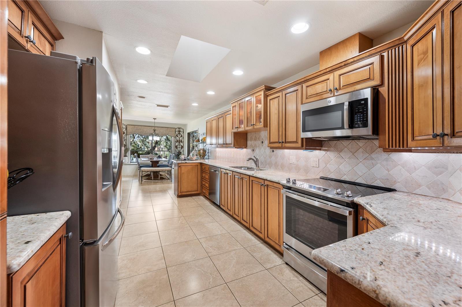 CHRISTINA WOODS PH 09 - Residential