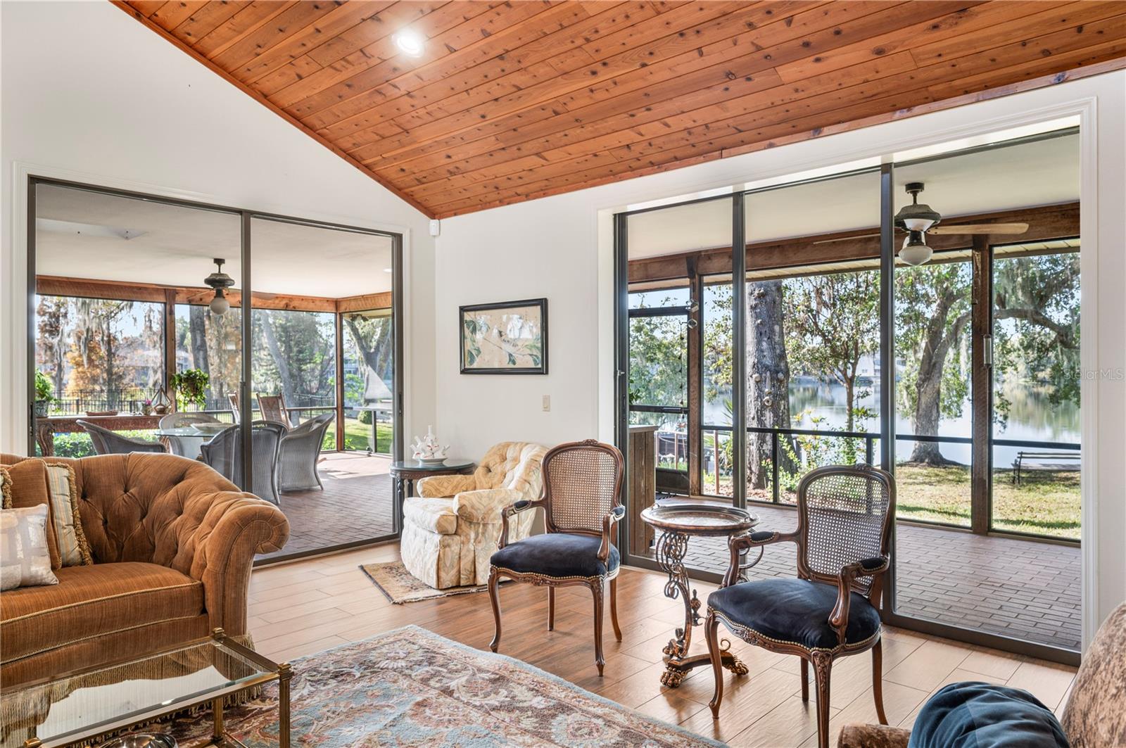 CHRISTINA WOODS PH 09 - Residential