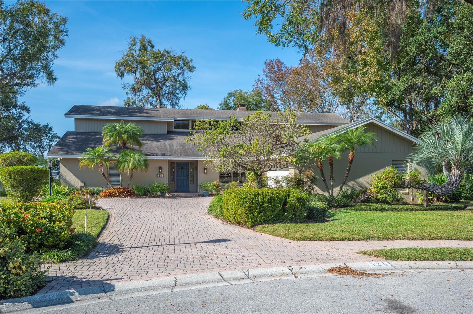 CHRISTINA WOODS PH 09 - Residential