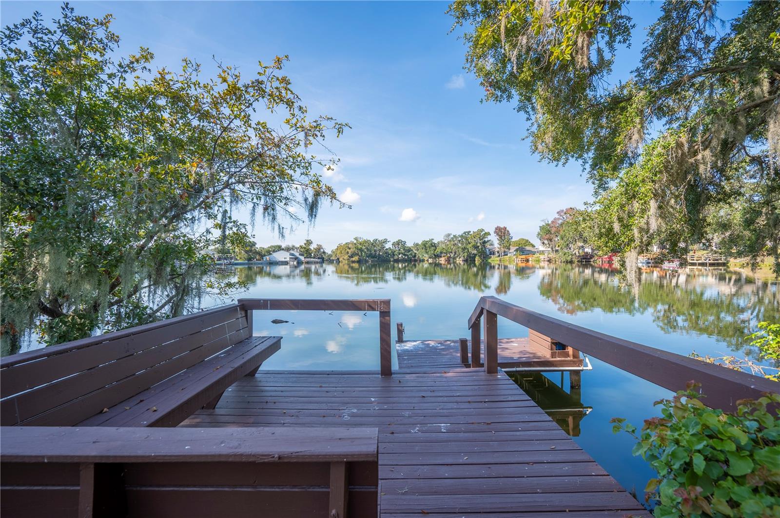 CHRISTINA WOODS PH 09 - Residential