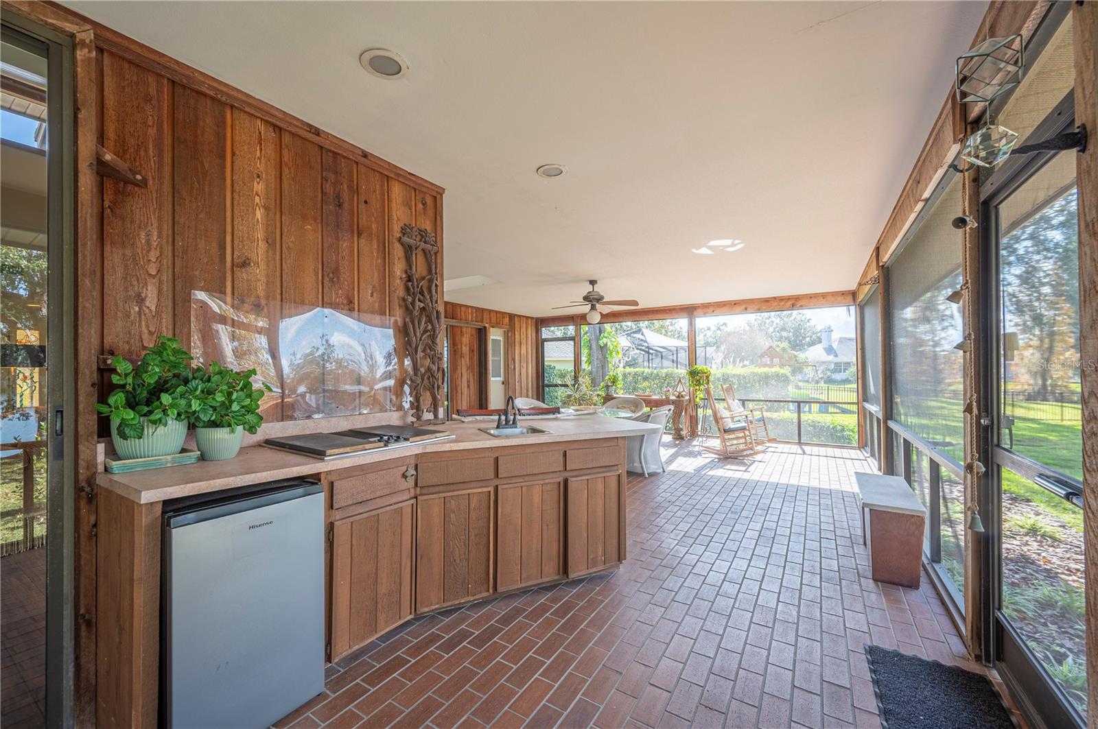 CHRISTINA WOODS PH 09 - Residential