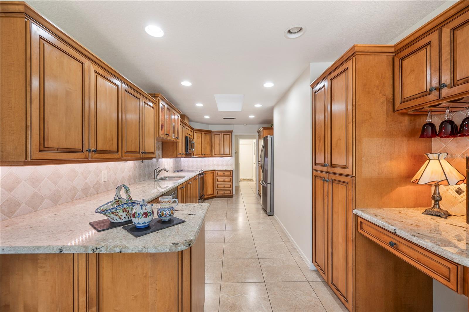 CHRISTINA WOODS PH 09 - Residential