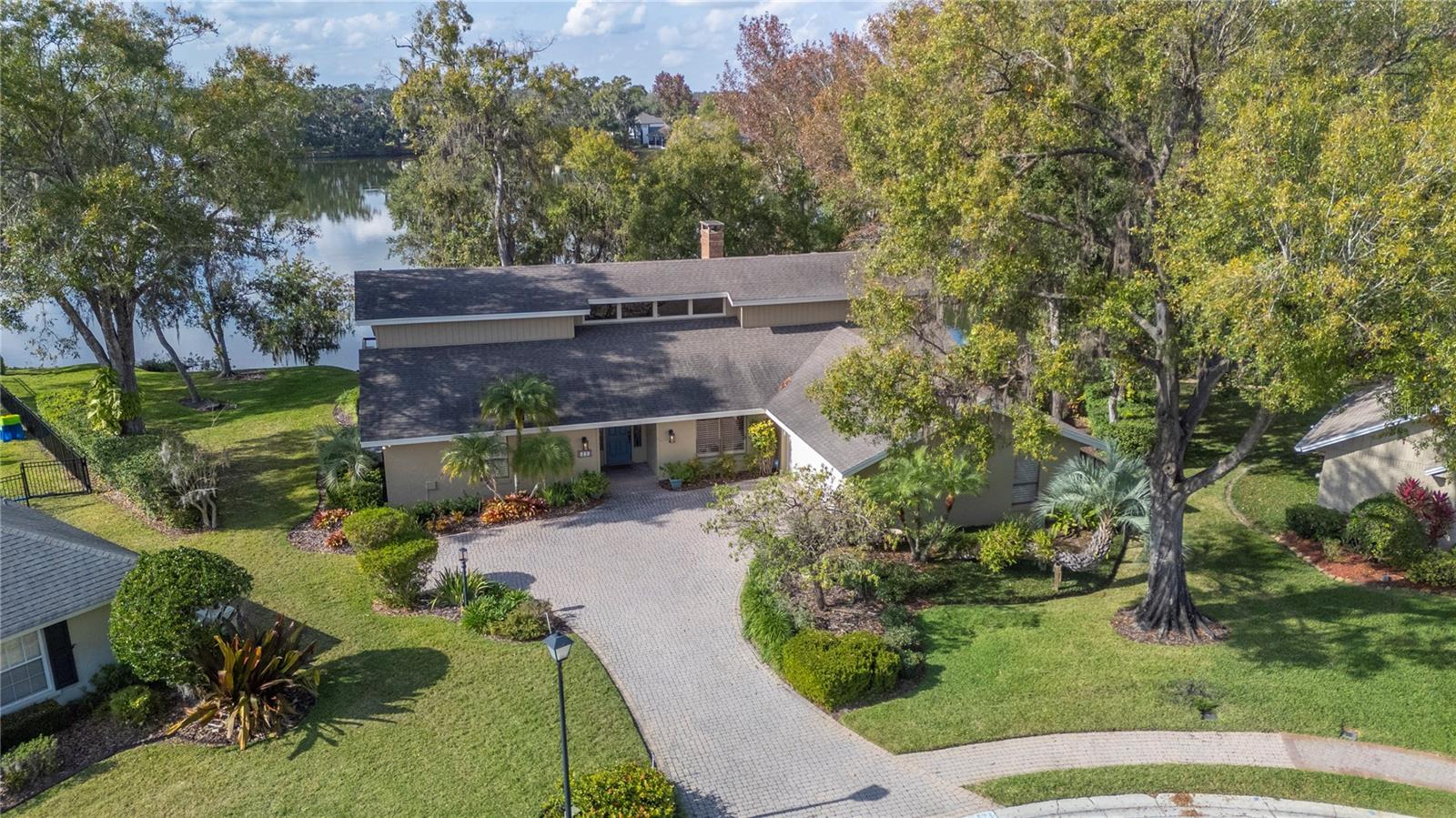 CHRISTINA WOODS PH 09 - Residential