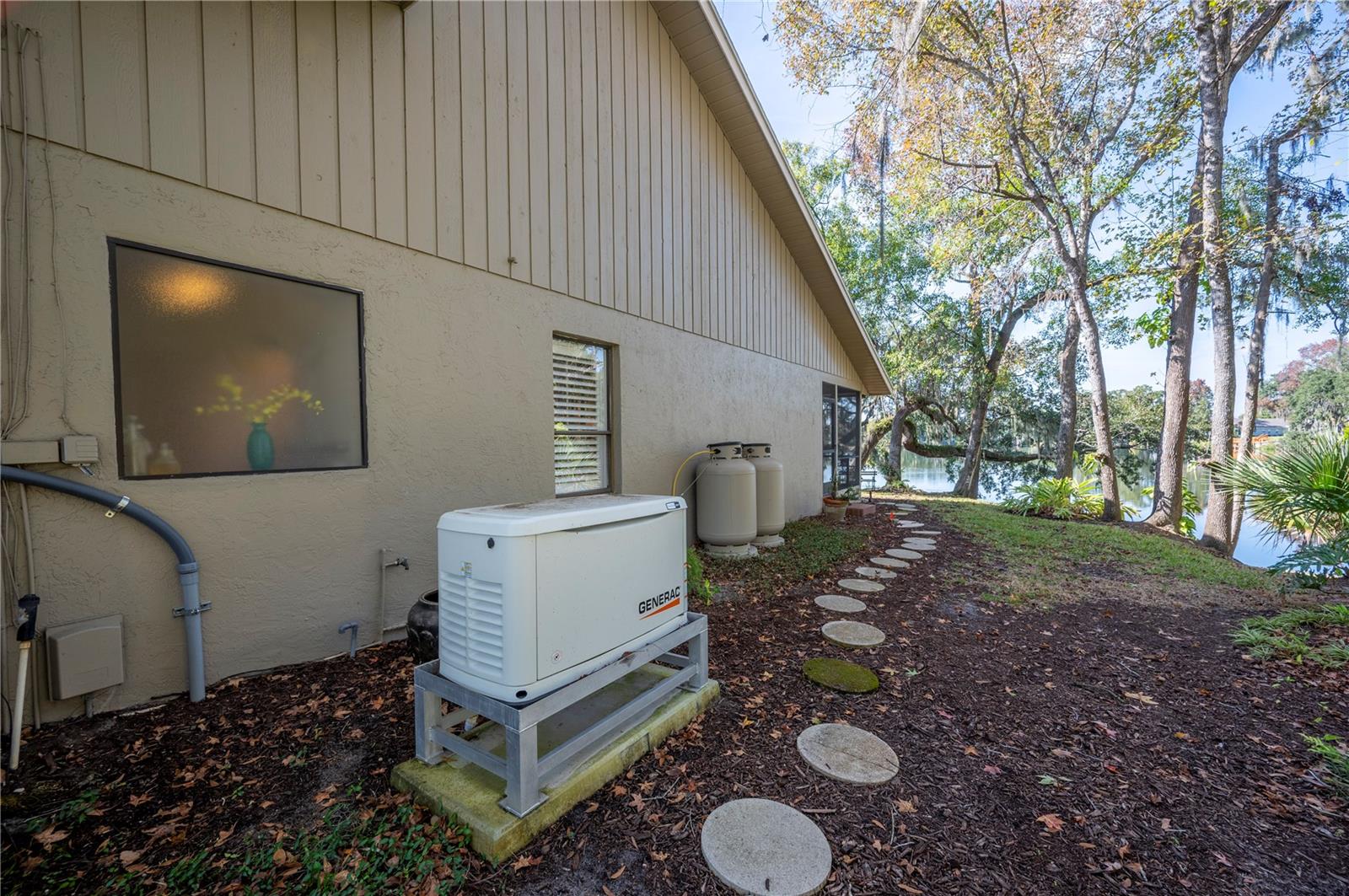 CHRISTINA WOODS PH 09 - Residential