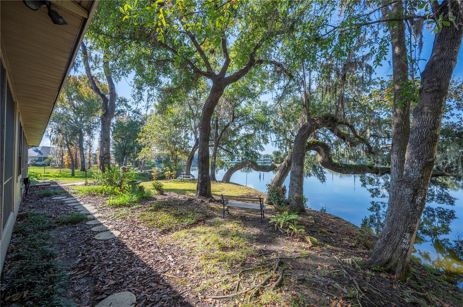 CHRISTINA WOODS PH 09 - Residential