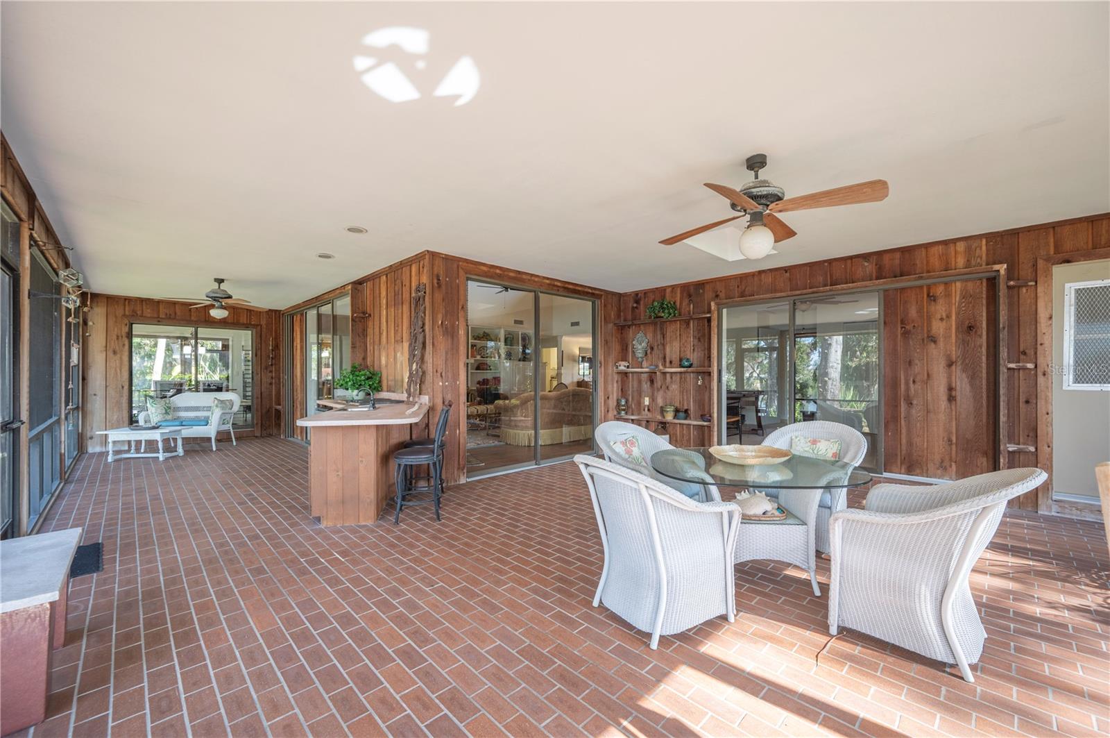 CHRISTINA WOODS PH 09 - Residential