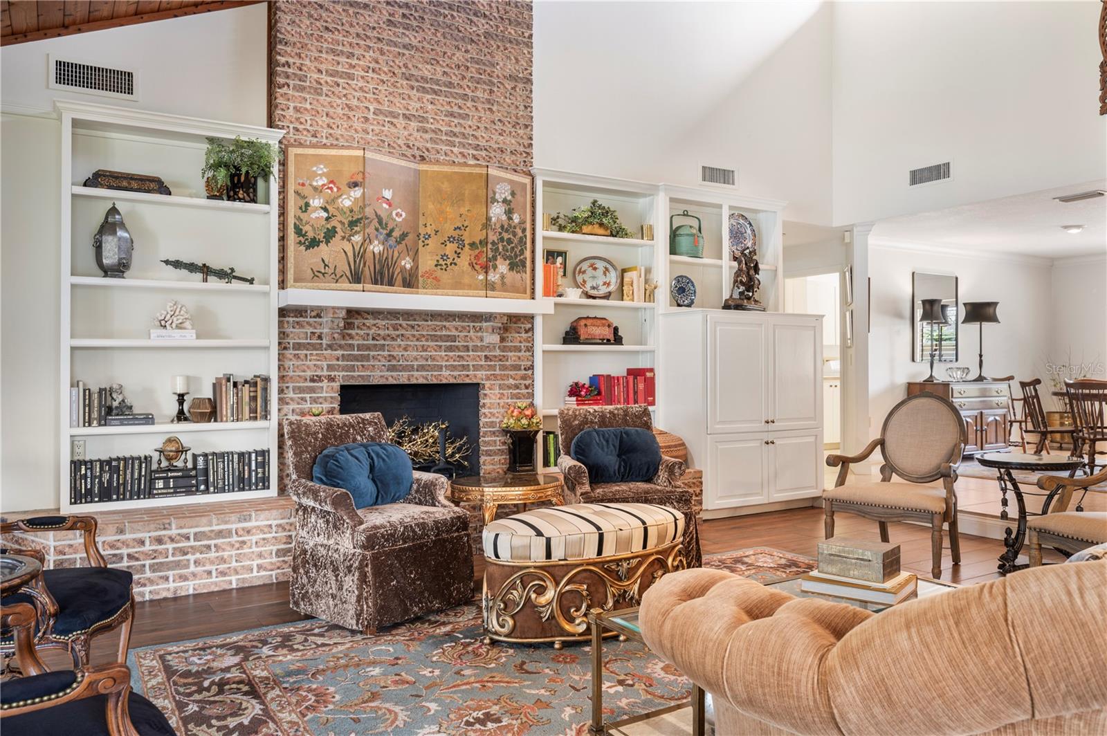 CHRISTINA WOODS PH 09 - Residential