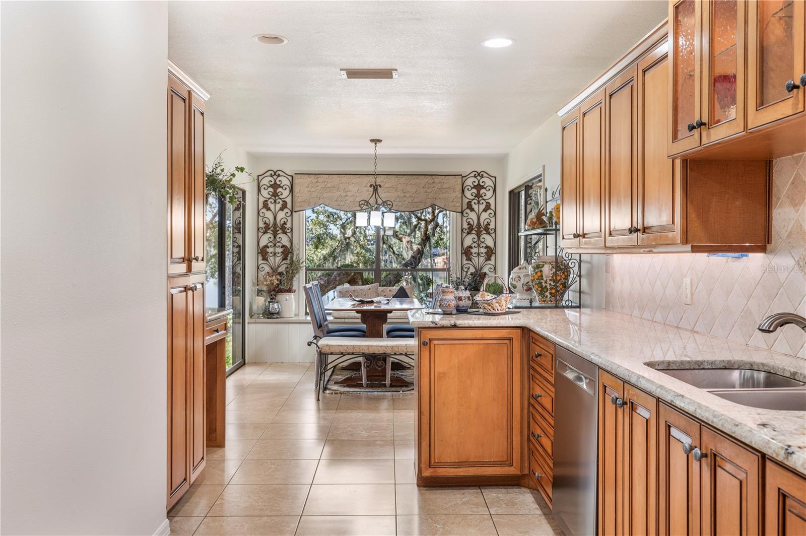 CHRISTINA WOODS PH 09 - Residential