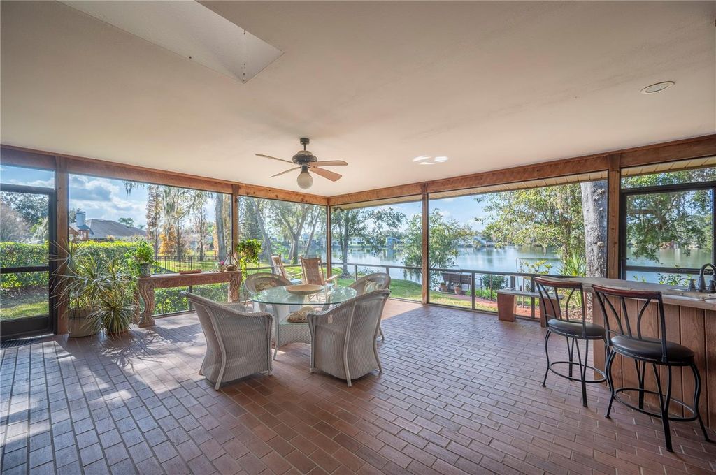 Photo of 521 Century Oak Court, Lakeland, FL 33813 (MLS # L4957323)