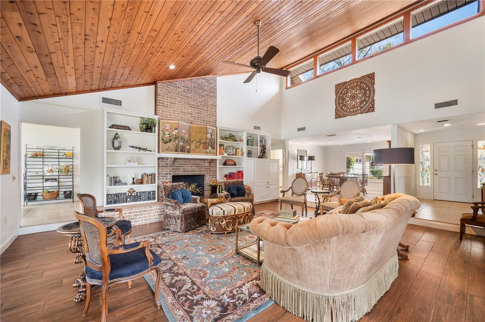 CHRISTINA WOODS PH 09 - Residential