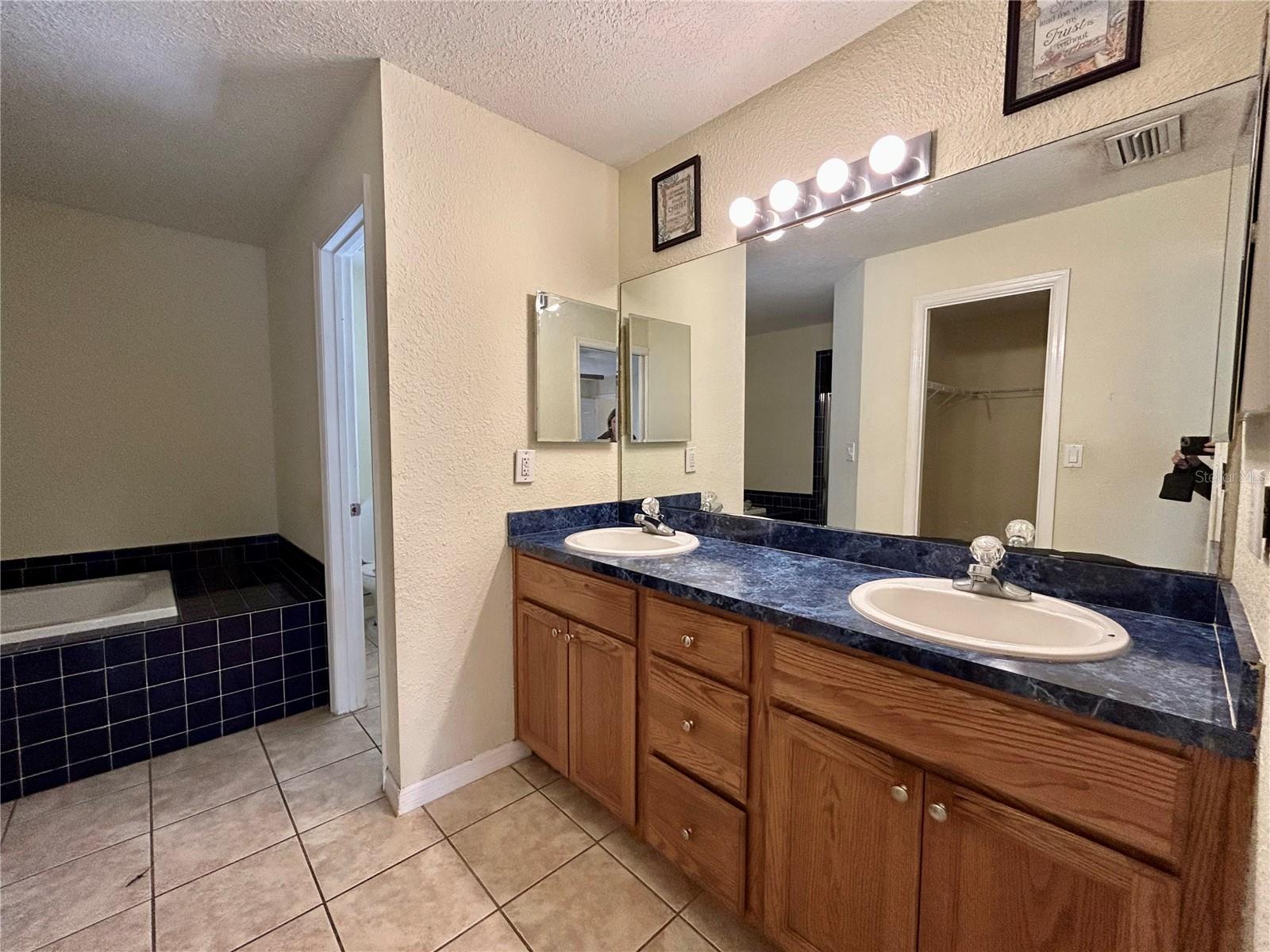 PEACE RIVER OAKS - Residential