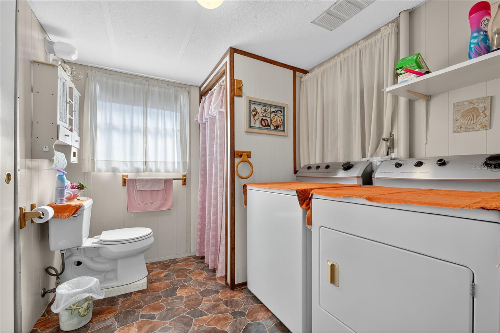 FLORIDA TRAILER ESTATES - Residential