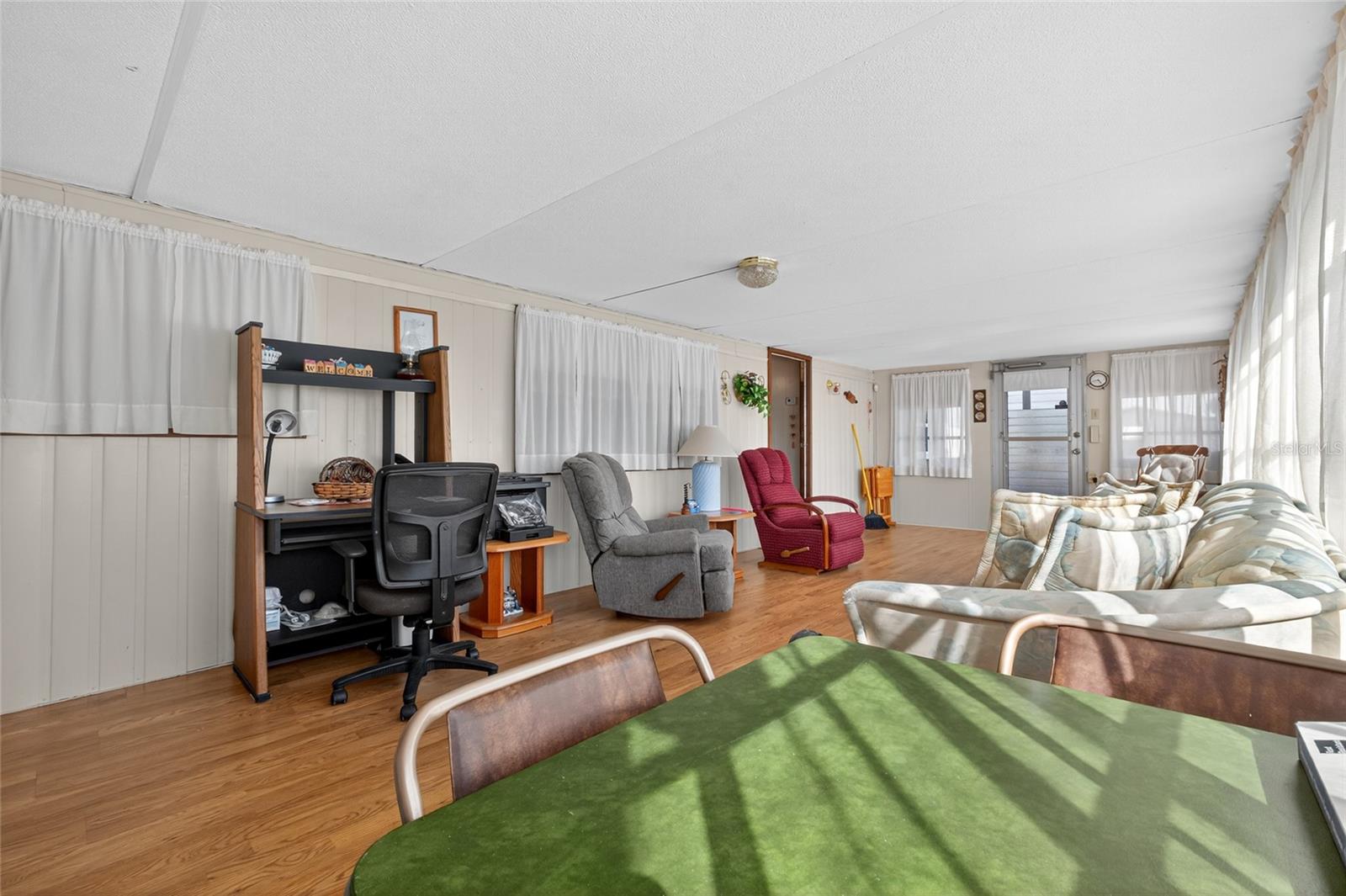 FLORIDA TRAILER ESTATES - Residential