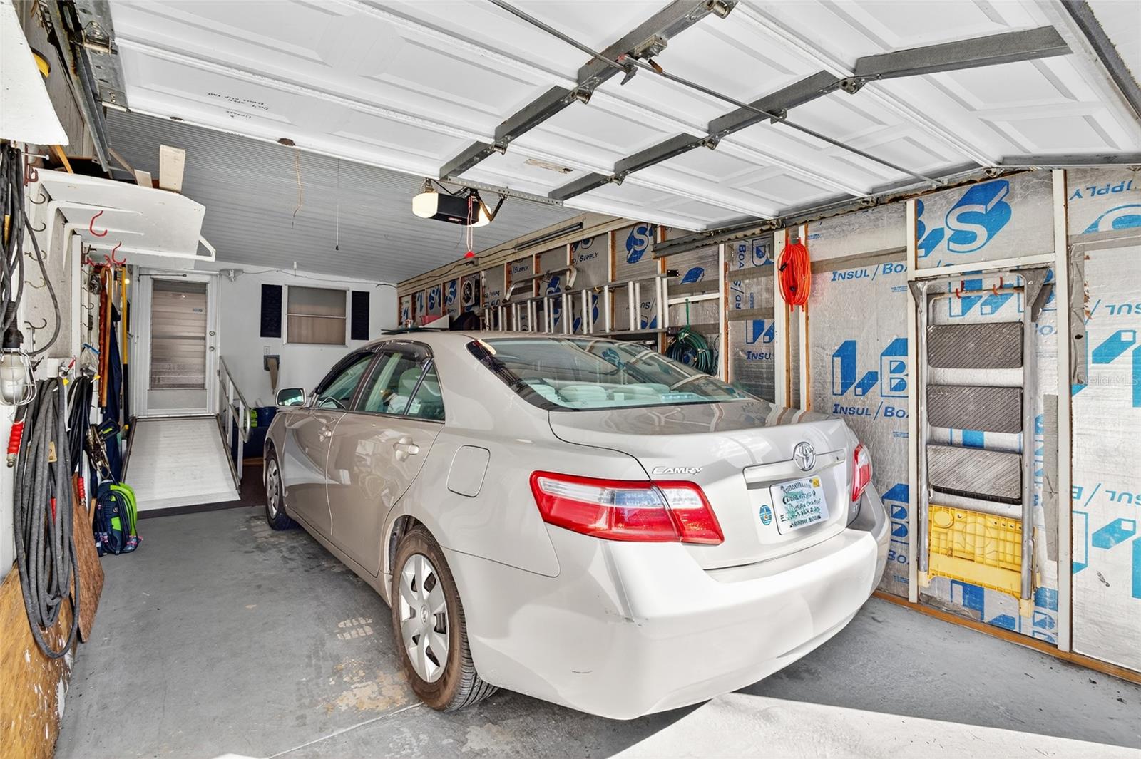 FLORIDA TRAILER ESTATES - Residential