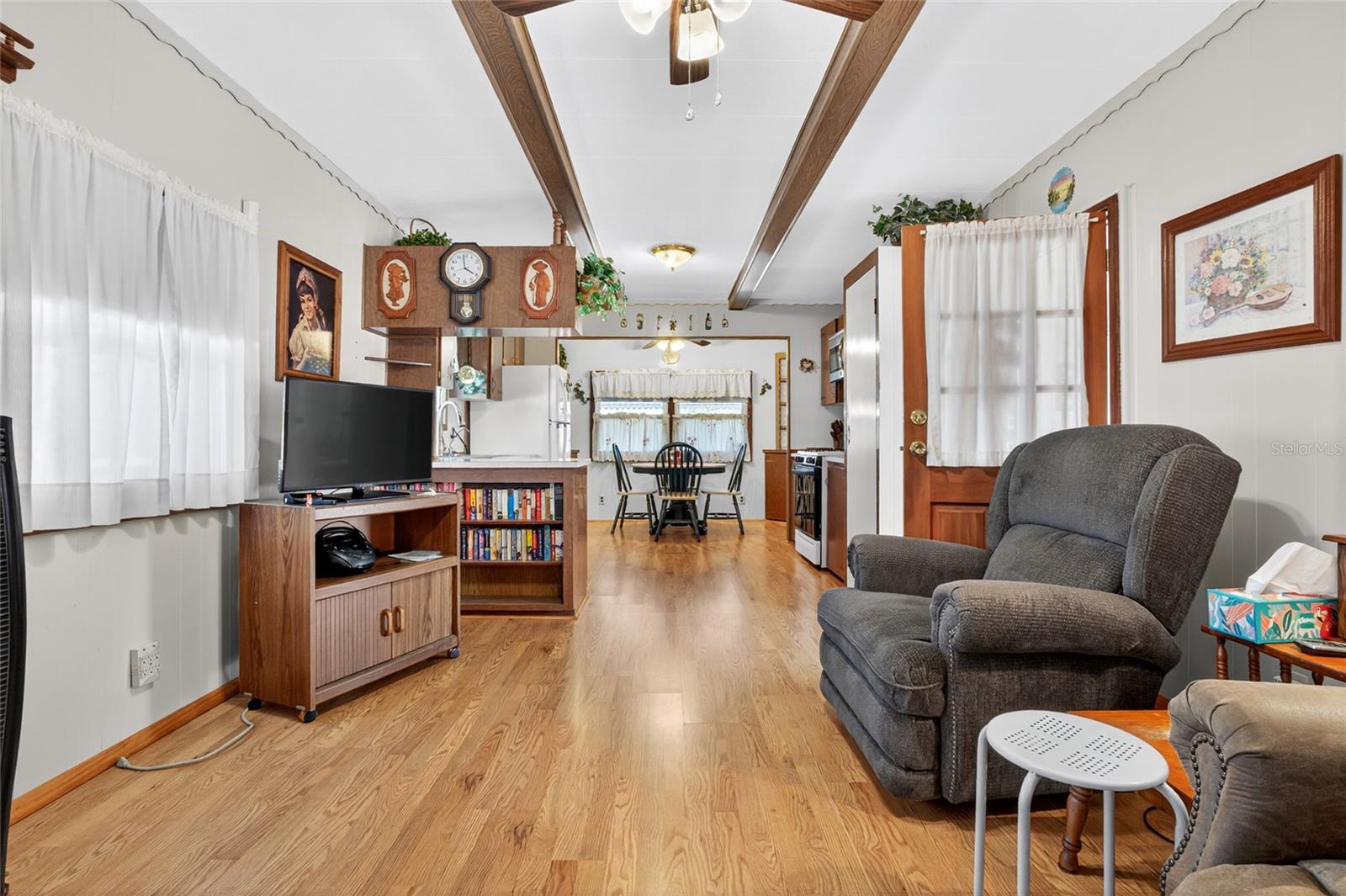 FLORIDA TRAILER ESTATES - Residential