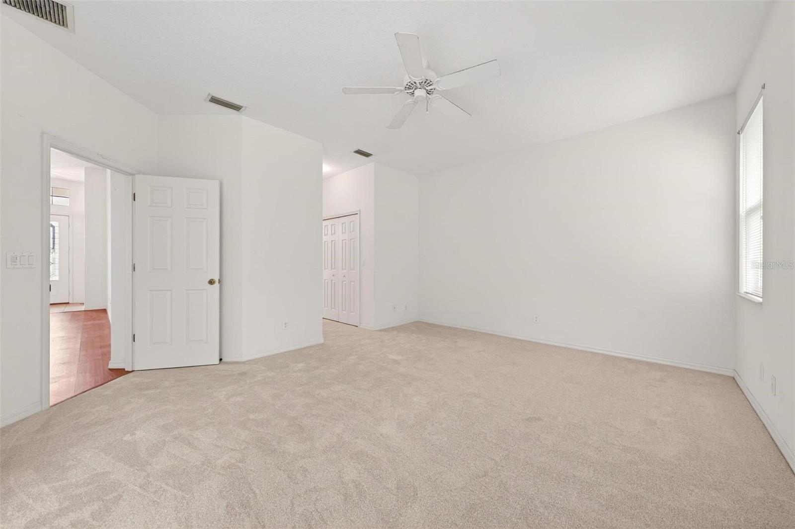 ROYAL HIGHLANDS PH 02-B LT 1317 PB 50 PG - Residential