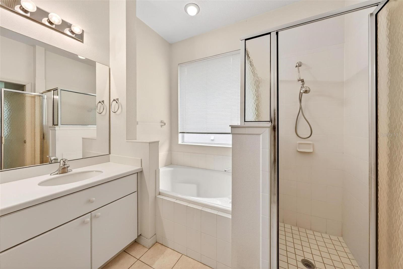 ROYAL HIGHLANDS PH 02-B LT 1317 PB 50 PG - Residential