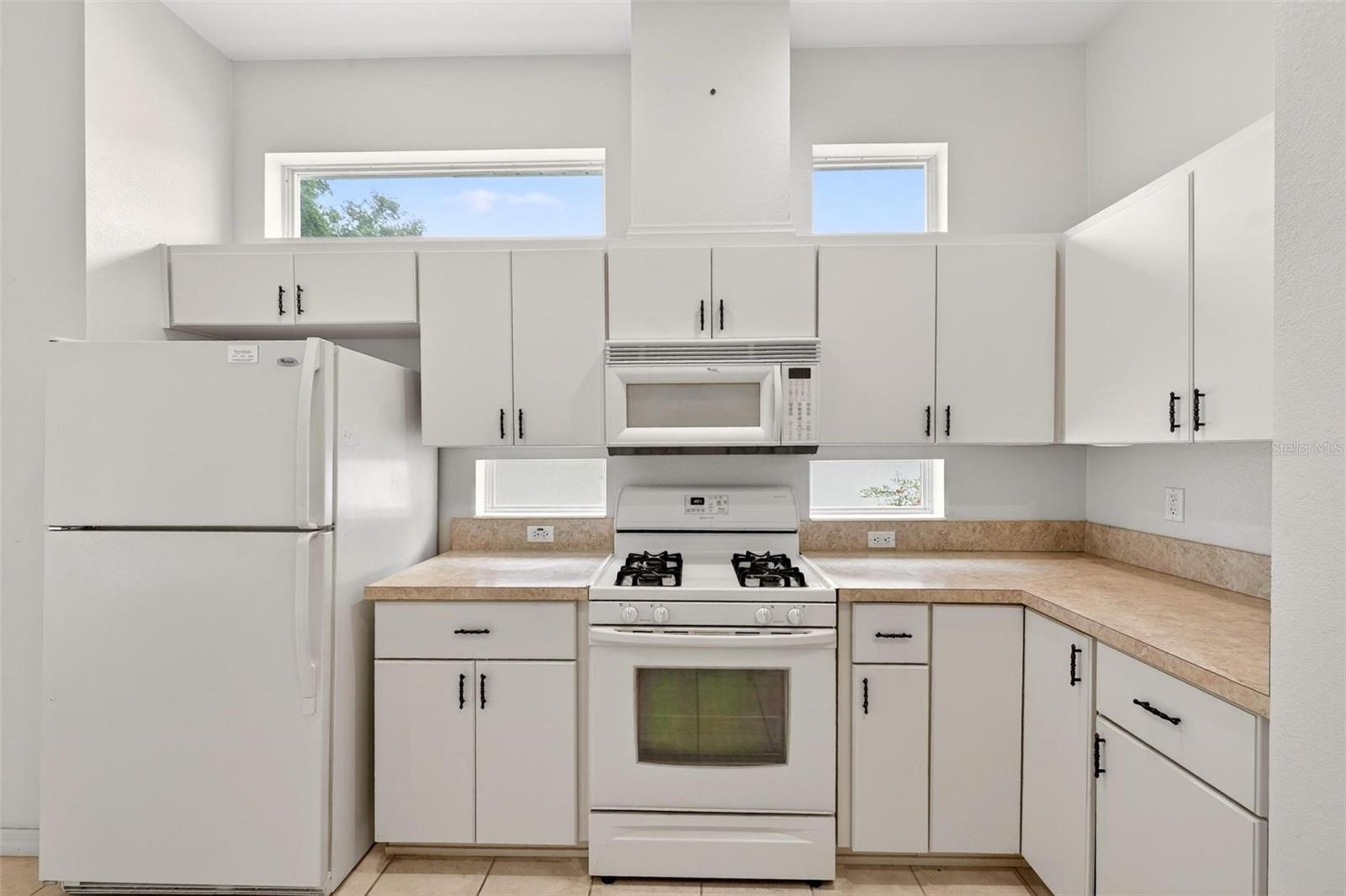 ROYAL HIGHLANDS PH 02-B LT 1317 PB 50 PG - Residential