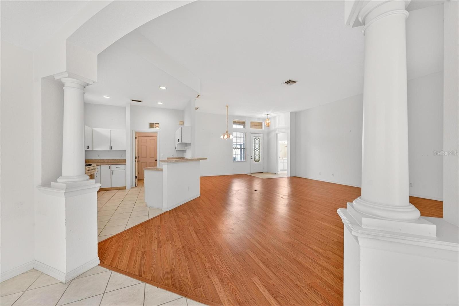 ROYAL HIGHLANDS PH 02-B LT 1317 PB 50 PG - Residential