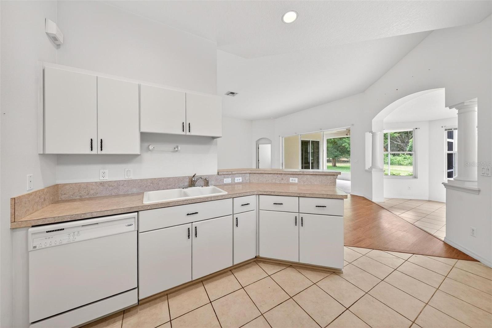 ROYAL HIGHLANDS PH 02-B LT 1317 PB 50 PG - Residential