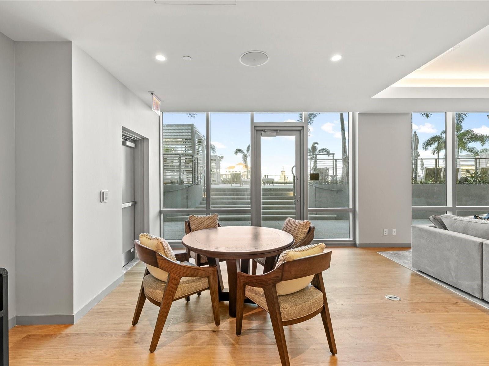 RESIDENCES AT 400 CENTRAL - Residential